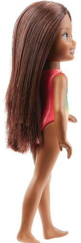 Mini Boneca Colecionável Chelsea Club Menina Morena Negra Praia - Maiô Picolé - Família Da Barbie - Mattel Brinquedos