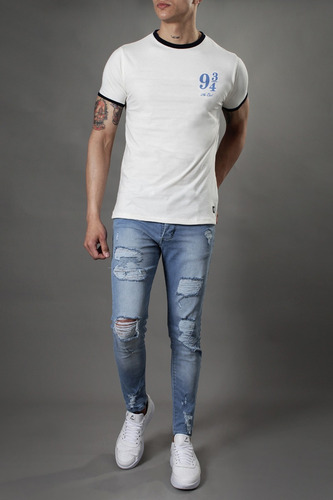 Imagen 2 de 3 de Remera Estampada 9 3/4 No End Hombre 37896