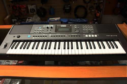 Imagem 2 de 6 de Teclado Yamaha E-473 - 61 Teclas