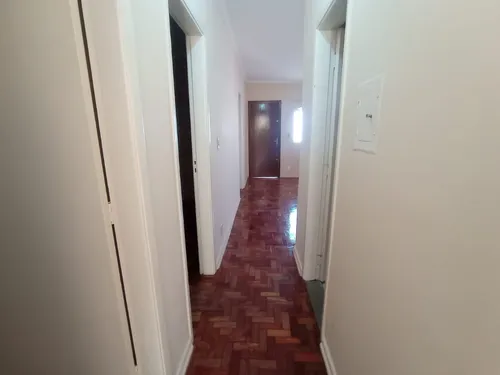Casa Ampla Com 3 Dormitórios Em Ótimo Bairro Residencial