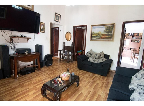 Agradable Chalet De Una Planta Prox. Montevideo Shopping