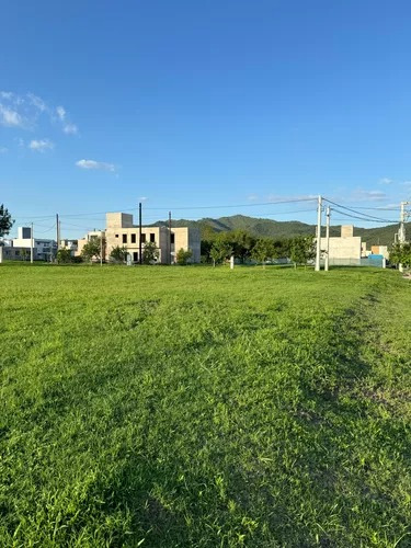 Listo Para Construir!! Parte Alta Del Barrio. Tejas 4. Obra De Gas Pagada