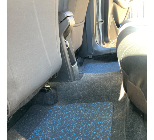 Imagen 2 de 4 de Kit Tapetes Para Auto Rea De Caucho Reciclado