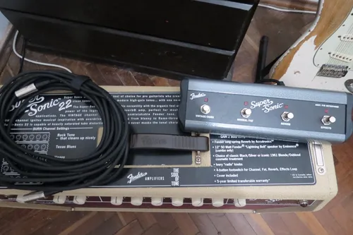Amplificador Fender Super Sonic 22