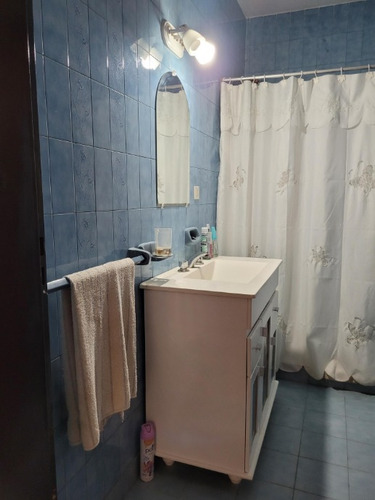 Chalet En Venta En Castelar Sur