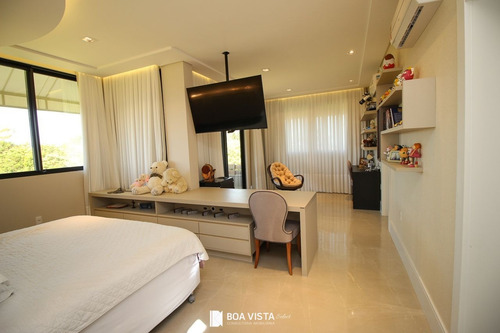 Imagem 25 de 30 de A Casa Onde Seu Sonho É Feito Está Em Suas Mãos, Oportunidade Ideal Para Fazê-lo. Bombinhas, Sc/ Cód 216 - Sc - Ca0003_boavis