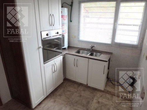 Imagen 8 de 23 de Casa Venta Barrio Gamma, 3 Dormitorios, 2 Baños, Cochera Y Jardín