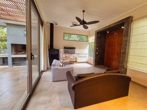Venta De Casa En Carilo