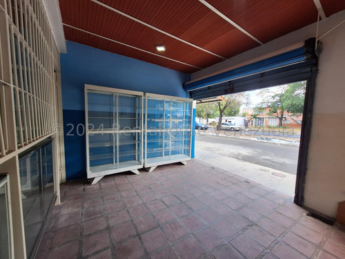 Local En Venta Paralela A La Av Constitucion, Con 121 Mt2 Disponible 24-22083 Irrr
