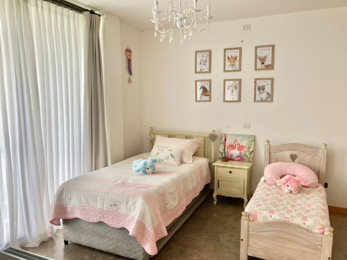 Condominio Los Castaños / Calle Los Algarrobos