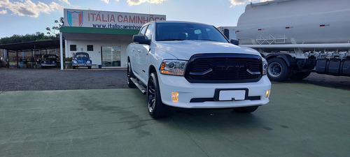 RAM Ram Classic 5.7 Laramie Night Edition Cab. Dupla 4X4 Aut. 4P