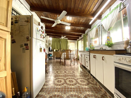 Imagen 10 de 28 de Casa De 2 Dormitorios En Venta Con Pileta Y Parrillero - Hostal Del Sol - Fisherton