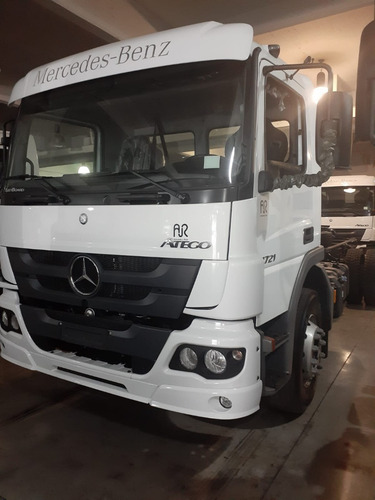 Imagen 6 de 13 de Atego 1721/48 Manual En Stock