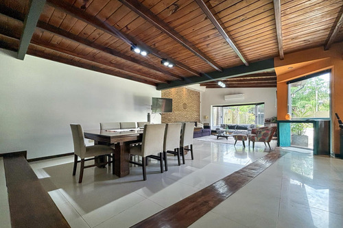 Venta - Casa De 1 Dormitorio Con Quincho, Parque Y Piscina. Pueblo Esther.