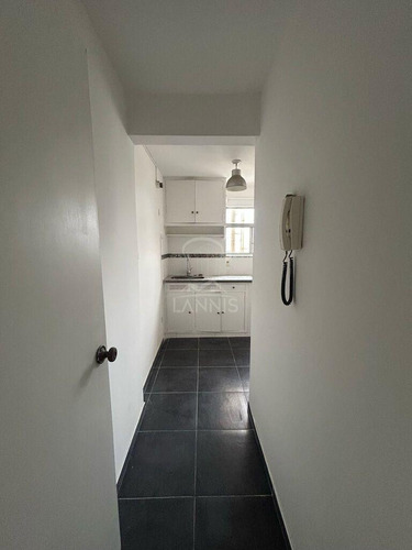 Centro Ref Y1715 Apartamento En Alquiler (ejido Y Av. 18 De Julio) A Metros De La Intendencia