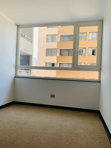 Céntrico Y Cómodo Departamento 2d 2b En Salas, Concepción