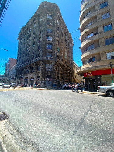 Imagen 3 de 15 de Oficina Amplia Pleno Centro Valparaiso