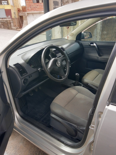 Imagem 8 de 14 de Volkswagen Polo Sedan 2008 1.6 Total Flex 4p