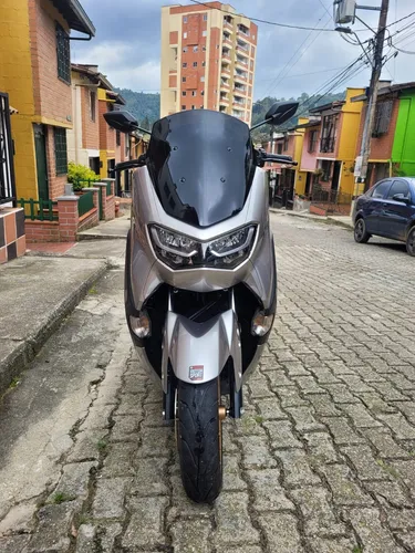 Motocicleta Nmax Modelo 2025