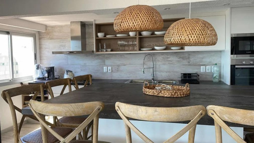Imagen 4 de 19 de Apartamento Con Increíble Vista Al Mar De 3 Dormitorios Para Alquilar