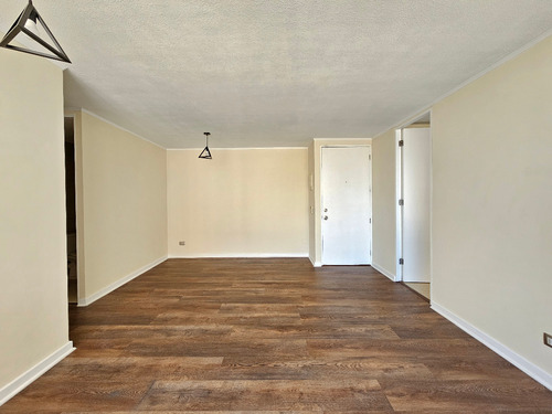 Depto 74 M², Carmen 297 Esquina Marin, Santiago Centro