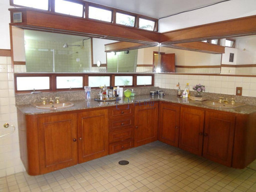 Casa Com 3 Dormitórios E 3 Vagas De Garagem - Paraíso. - Ca1180
