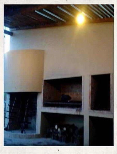 Cabaña En Alquiler - 2 Dormitorios 1 Baño - 64mts2 - City Bell, La Plata