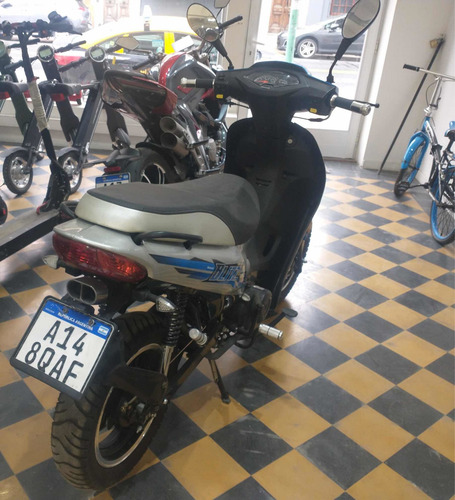 Imagen 7 de 8 de Motomel Blitz Tunning 110 V8