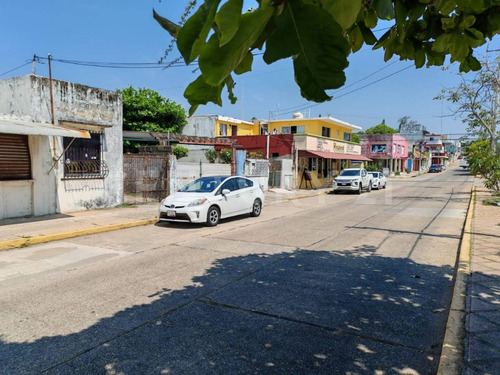 Local Comercial En Venta, Col. Centro Coatzacoalcos Ver.