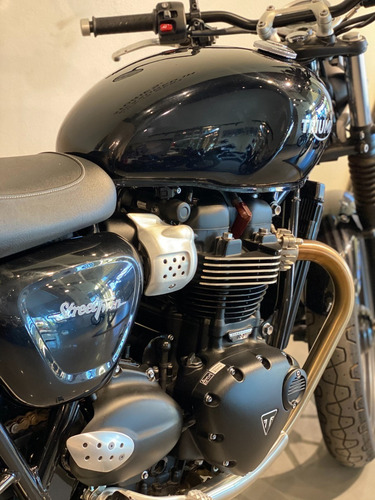 Triumph Street Twin