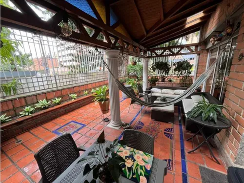 Vendo Casa Sector Loma De Los Bernal