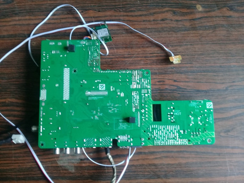 Imagen 2 de 3 de Tarjeta Y Corneta De Tv Vizzion Smart Tv Modelo: Le32df20