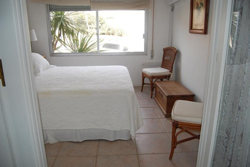 Apartamento En Alquiler Por Temporada De 4 Dormitorios En Manantiales