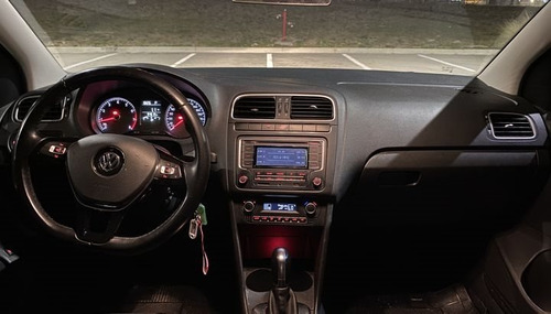 Volkswagen Polo Highline 1.6 2015