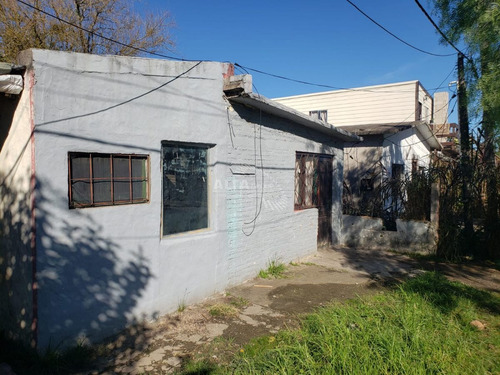 Imagen 2 de 2 de Terreno Con Mejoras A Reciclar - San Carlos Parque Anita