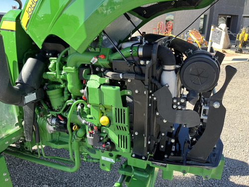 John Deere 5050e