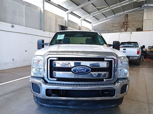 Imagen 7 de 15 de 2012 F-250 Super Duty Xlt 4x4 Cabina Y Media