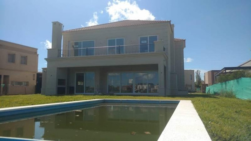 Imagen 4 de 15 de Casa Al Lago 4 Dormitorios A Estrenar En San Francisco