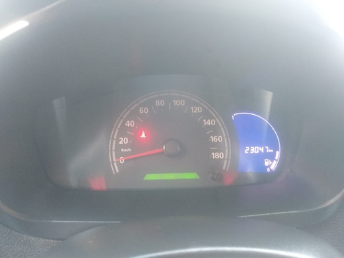 Imagem 10 de 15 de Renault Kwid 1.0 2019 Zen