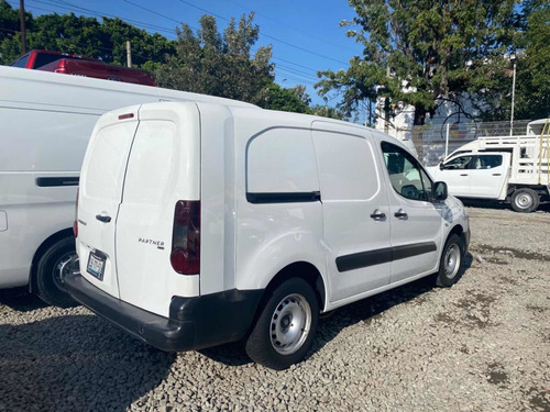Imagen 2 de 8 de Peugeot Partner 2017 1.6 Hdi Maxi Mt