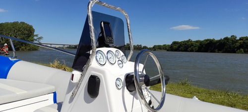 Imagen 5 de 15 de Semirrigido Kiel 5,60 Equipado Y Motor Mercury 40 Elpto