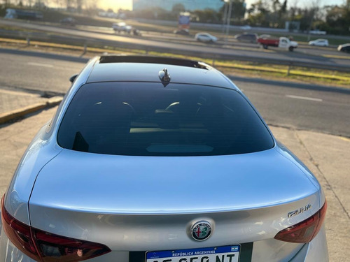 Imagen 13 de 21 de Alfa Romeo Giulia 2021 2.0 200cv 200 Distinctive