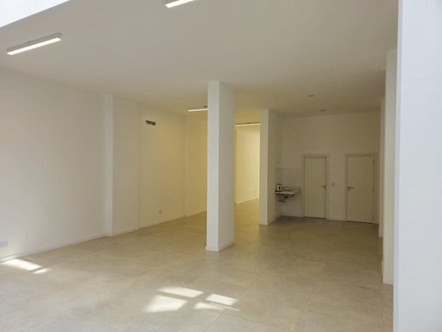 Local Alquilado En Venta En Balcarce 1355, (con Excelente Renta) Rosario Centro, Con Deposito Y Cochera.