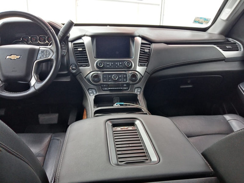 Imagen 8 de 15 de Chevrolet Suburban 2018 5.3 V8 Premier Piel 2 Cristales Blin