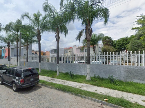 Casa En Remate Bancario Ubicada En Privada En C. Morelos, Zapopan, Jal. Sk04