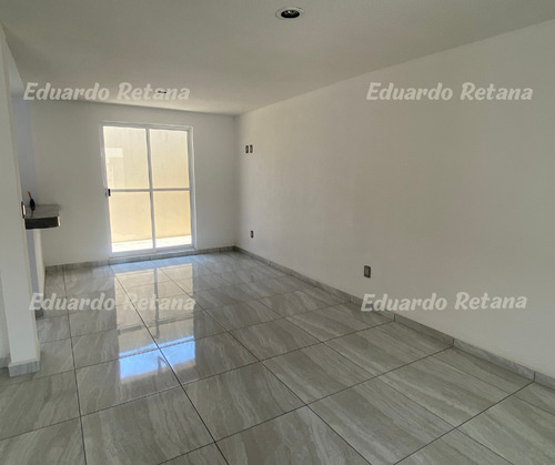 Amplia Casa En Pachuca, 132 M² De Construcción Y Vestidor En Recámara Principal