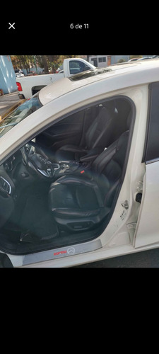 Mazda 3 Versión Más Equipada.