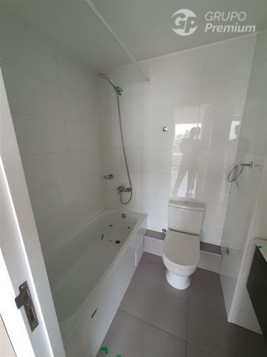 Departamento En Venta De 2 Dorm. 2b Con Bodega En La Florida