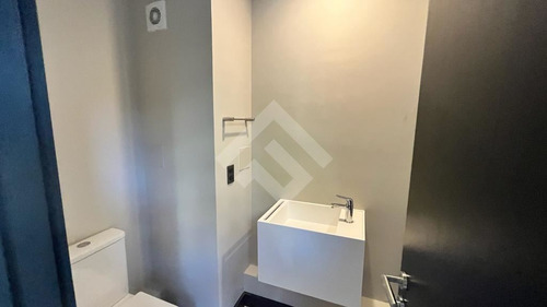 Departamento En Venta De 3 Dorm. En Vitacura