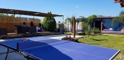 Dos Casas En Venta 3 Dormitorios 4 Baños Con Gran Patio Barbacoa Y Piscina- Av. Cibils-reducto- Ref: 1449